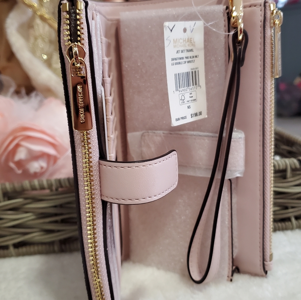 Michael Kors Vanilla pink Double Zip Wallet - Picture 2 of 3
